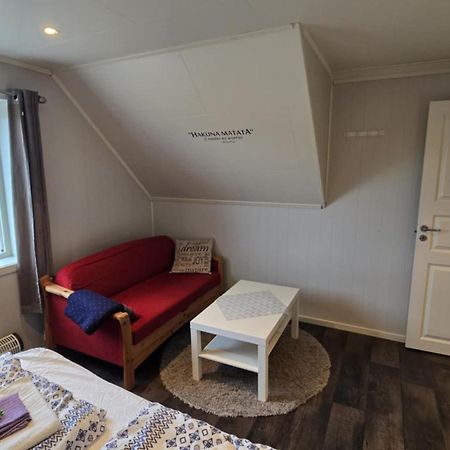 1 Room In The Yellow House, Close To Airport & Lofoten Evenskjer Екстериор снимка