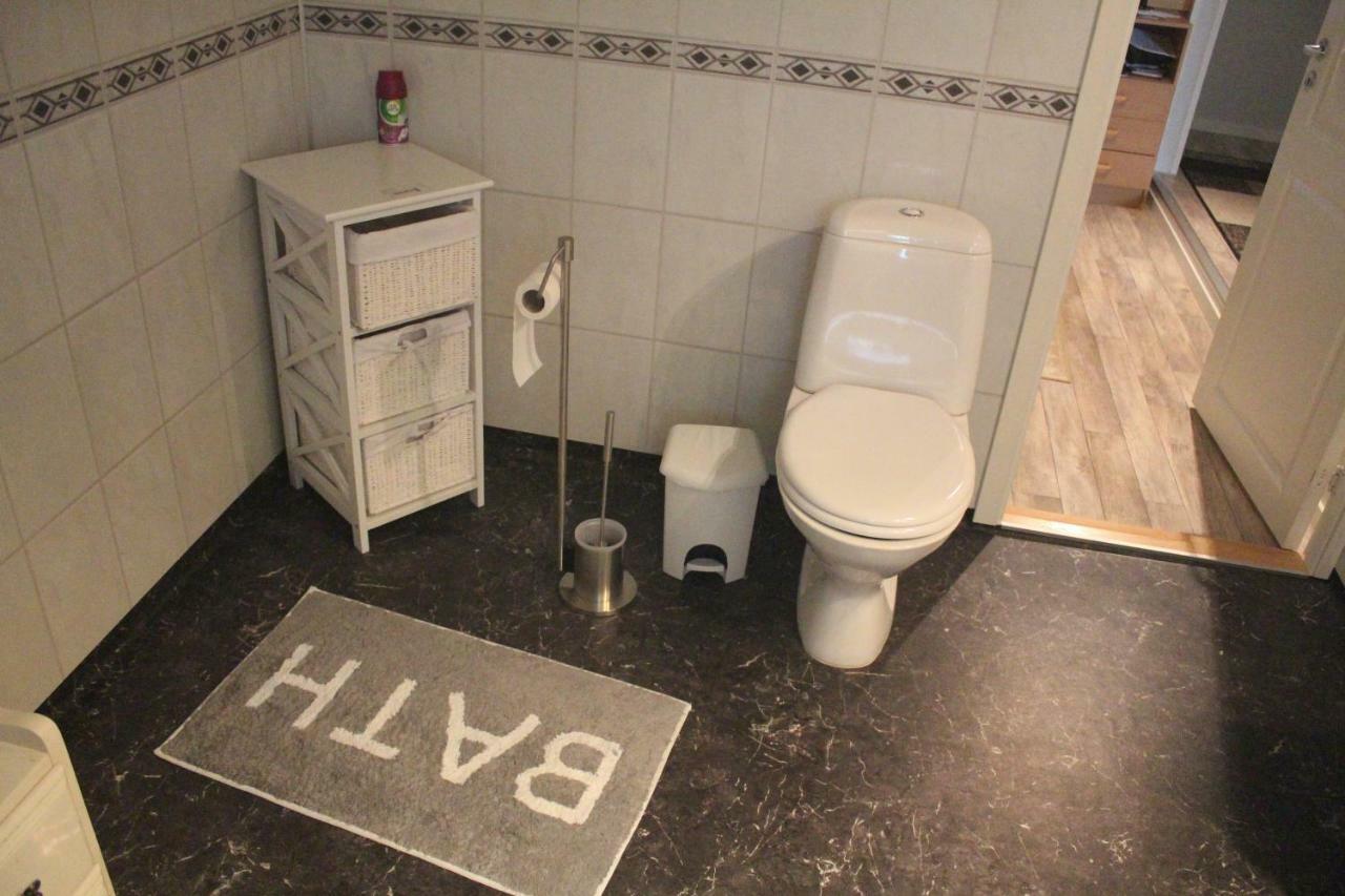 1 Room In The Yellow House, Close To Airport & Lofoten Evenskjer Екстериор снимка