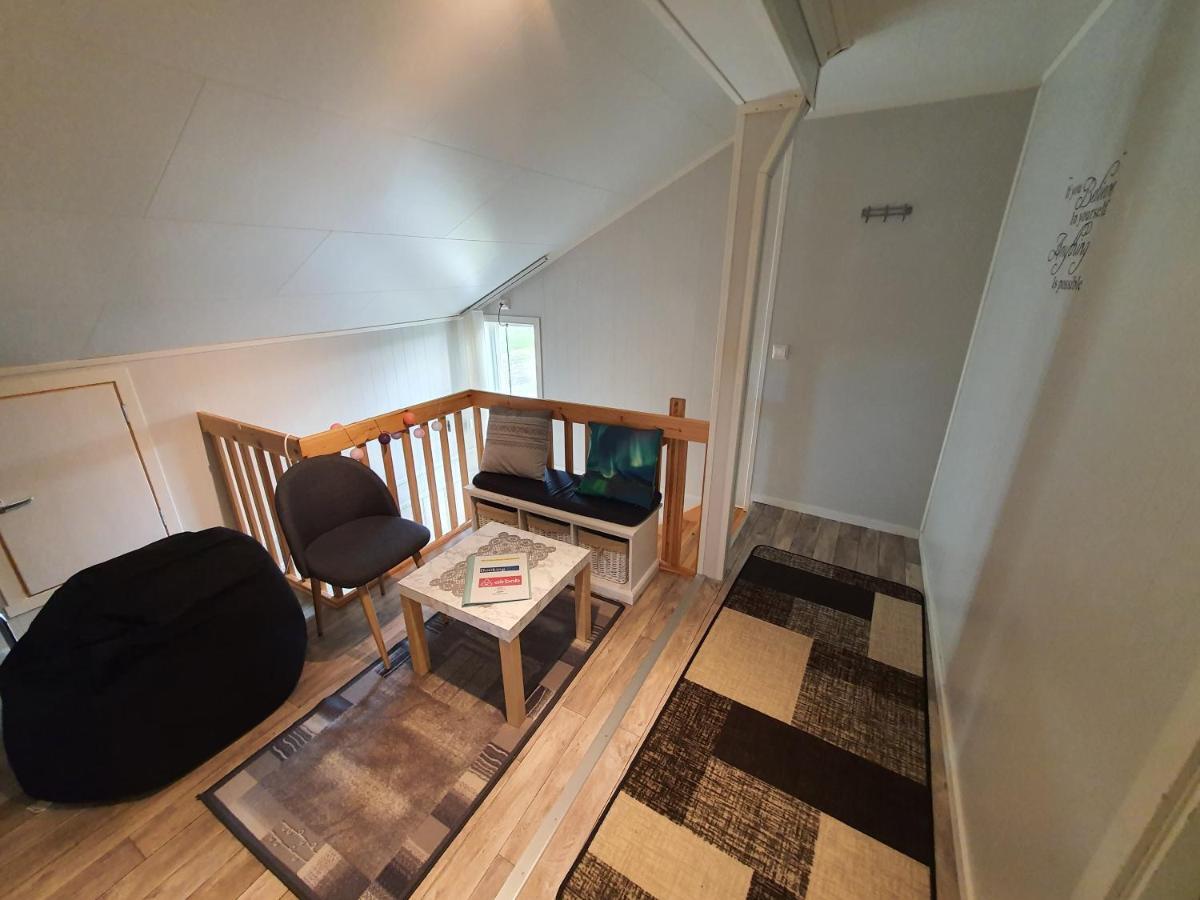 1 Room In The Yellow House, Close To Airport & Lofoten Evenskjer Екстериор снимка
